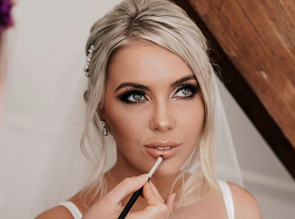 Discover the Top 10 Makeup Artists and Hairdressers for Your Lakehouse Folk Elopement on the Sunshine Coast